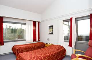 Отель Hotelli Pikku-Syöte Сиоте Стандартный двухместный номер с 2 отдельными кроватями-2